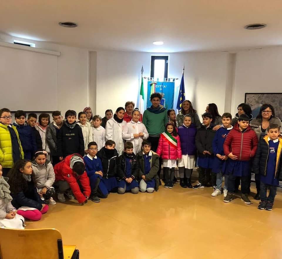 Sapri Chiara De Lio sindaco dei bambini e i suoi consiglieri insieme